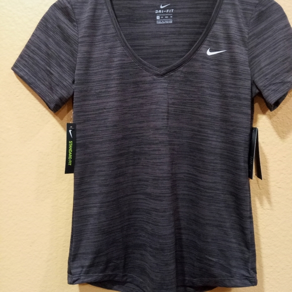 Nike new Dri fit - Picture 2 of 3
